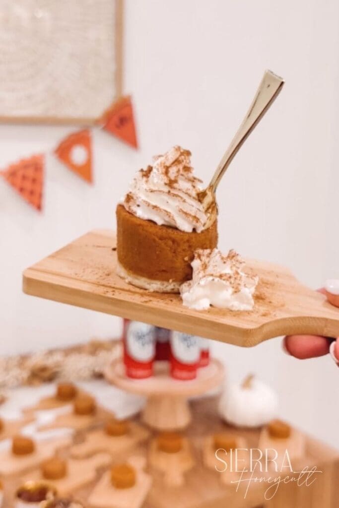 Sierra_Honeycutt_Thanksgiving_Kids_Table_Pie_Bar