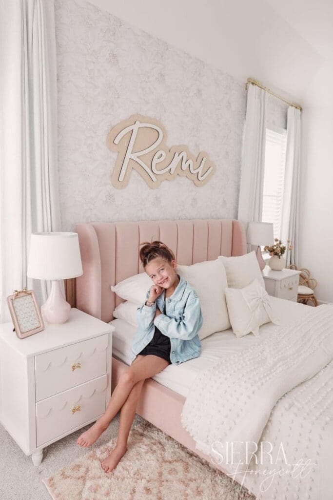 girls bedroom makeover - sierra honeycutt